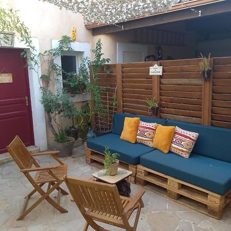 Studio Cosy A 10 Minutes De Nimes Bed & Breakfast Bouillargues Bagian luar foto